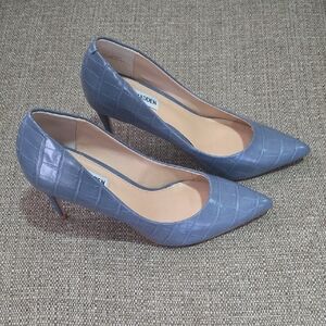 Steve Madden Slate Croc-Embossed Heels